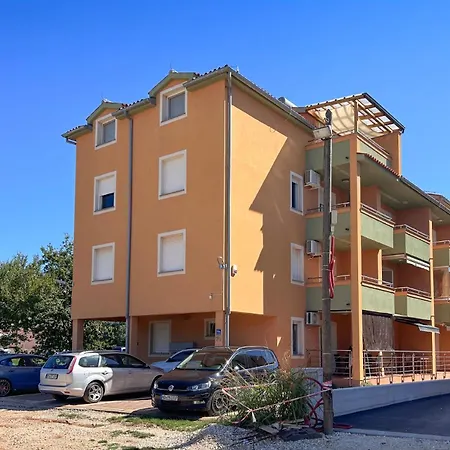 Fucane - Ella - Mpolo Medulin