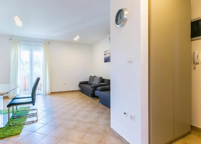 Fucane - Ella - Mpolo Appartement *